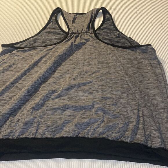 Maurice’s In Motion Athletic Top Size 3 - Picture 6 of 7